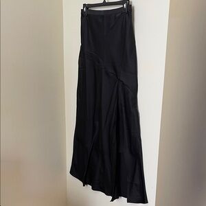 BLU PEPPER Black Elegant Black Women's Satin Skirt with Slit